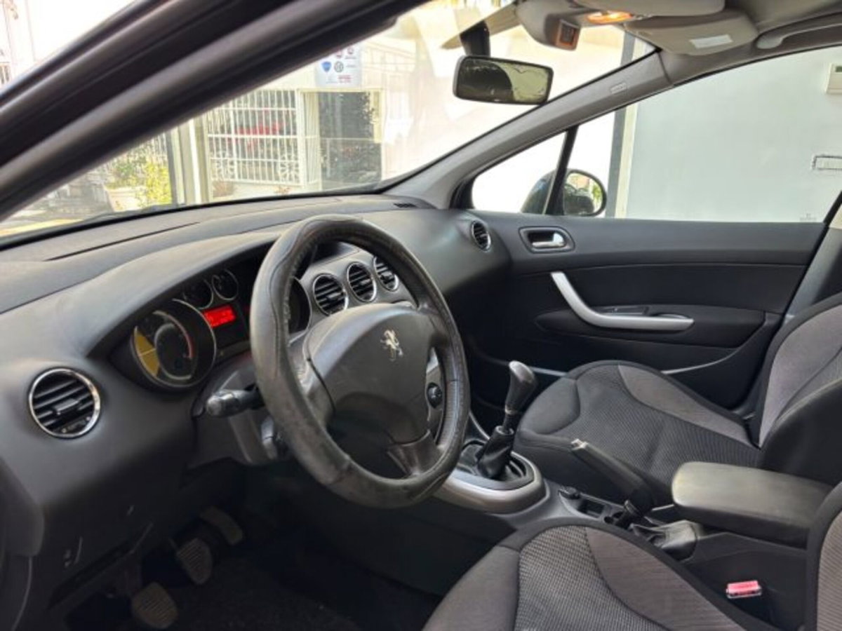 Peugeot 308 1.6 8V HDi 93CV 5p. Premium (18)