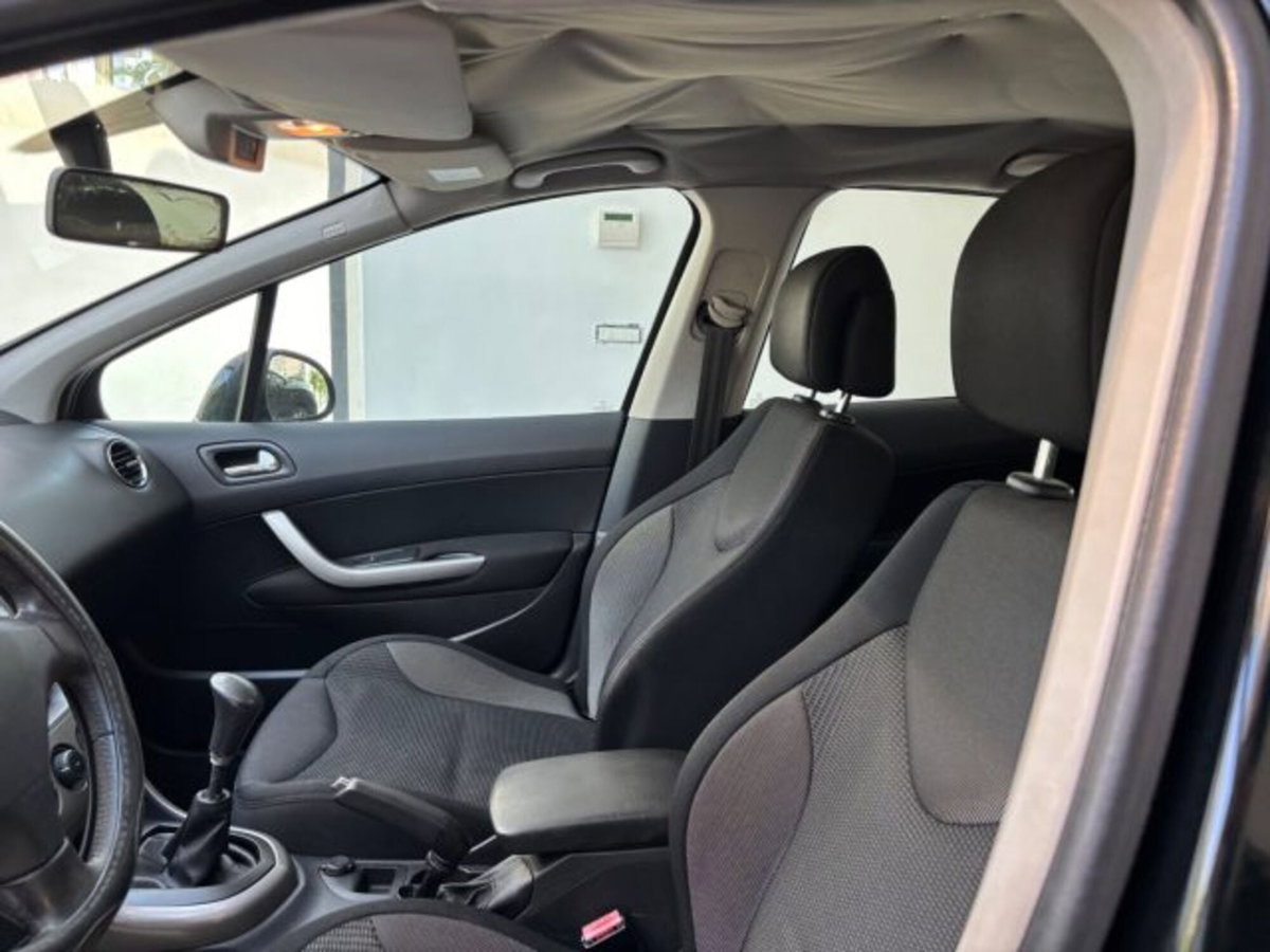 Peugeot 308 1.6 8V HDi 93CV 5p. Premium (19)