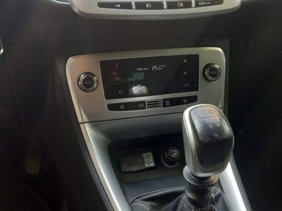 Lancia Delta 2.0 MJT DPF Platino (17)