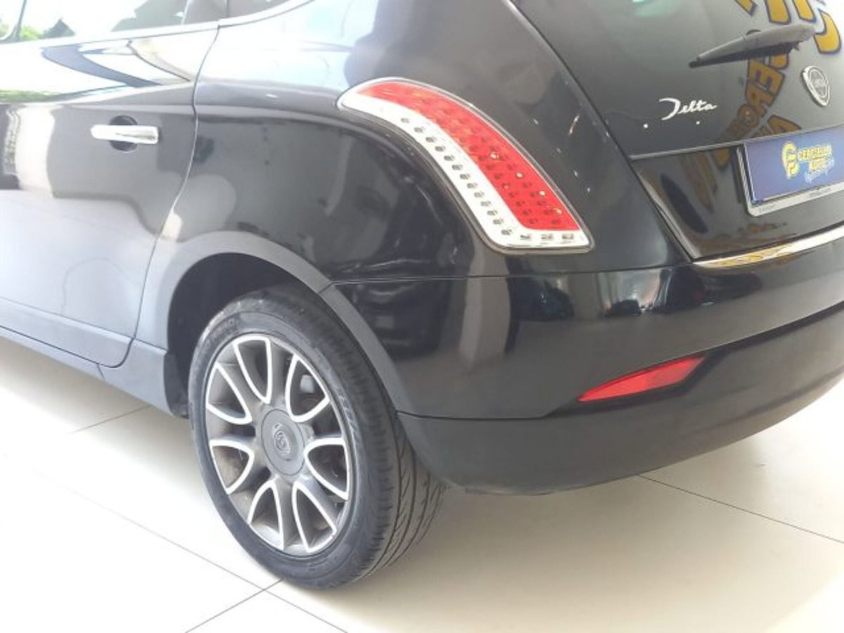 Lancia Delta 2.0 MJT DPF Platino (6)