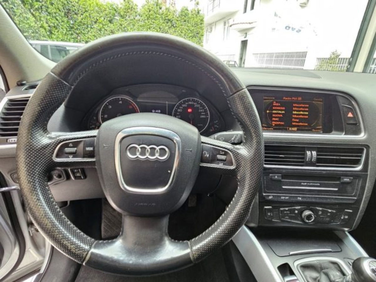 Audi Q5 2.0 TDI 170 CV quattro (10)