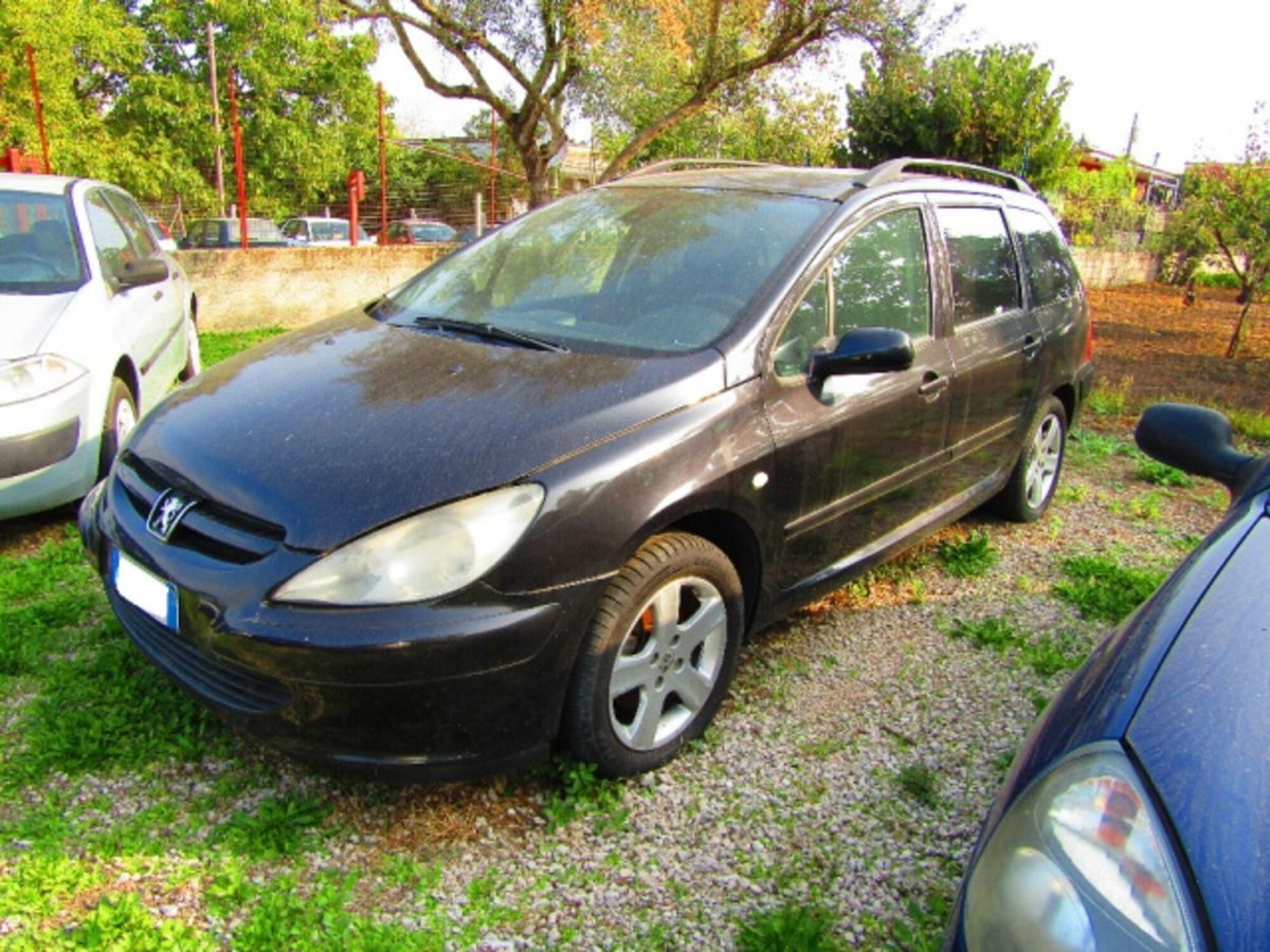 Peugeot 307 SW 16V HDi FAP 110CV Station XS (2)