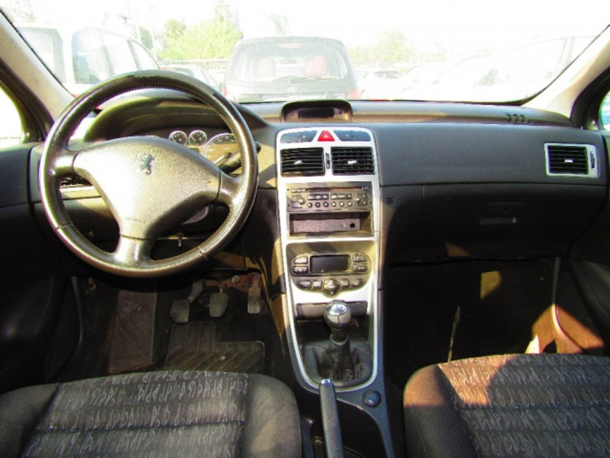 Peugeot 307 SW 16V HDi FAP 110CV Station XS (6)