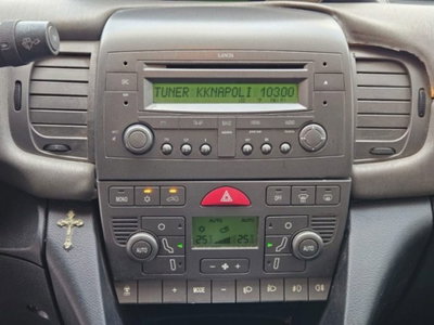 Lancia Ypsilon Multijet 16V Argento (11)