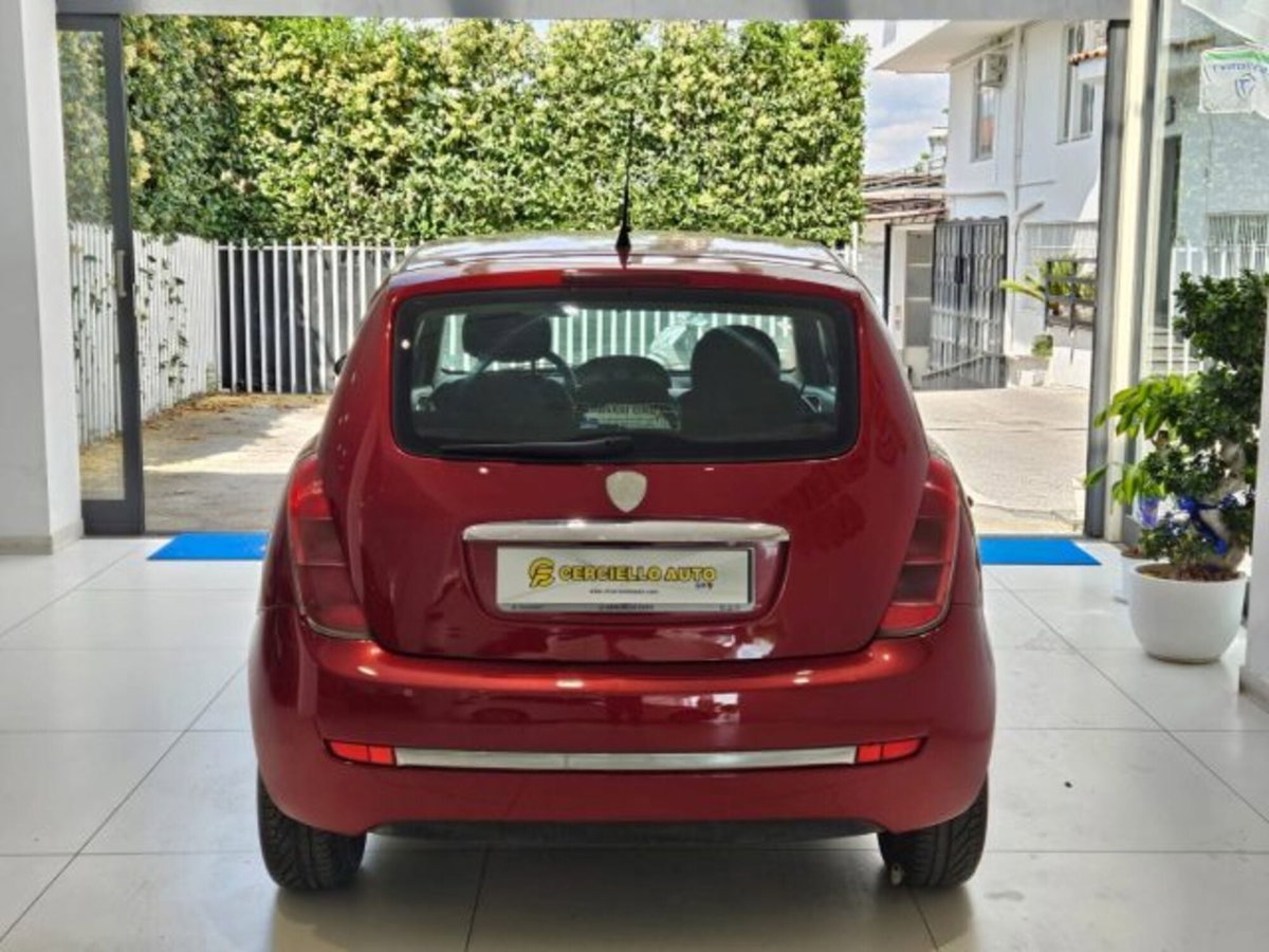 Lancia Ypsilon Multijet 16V Argento (6)