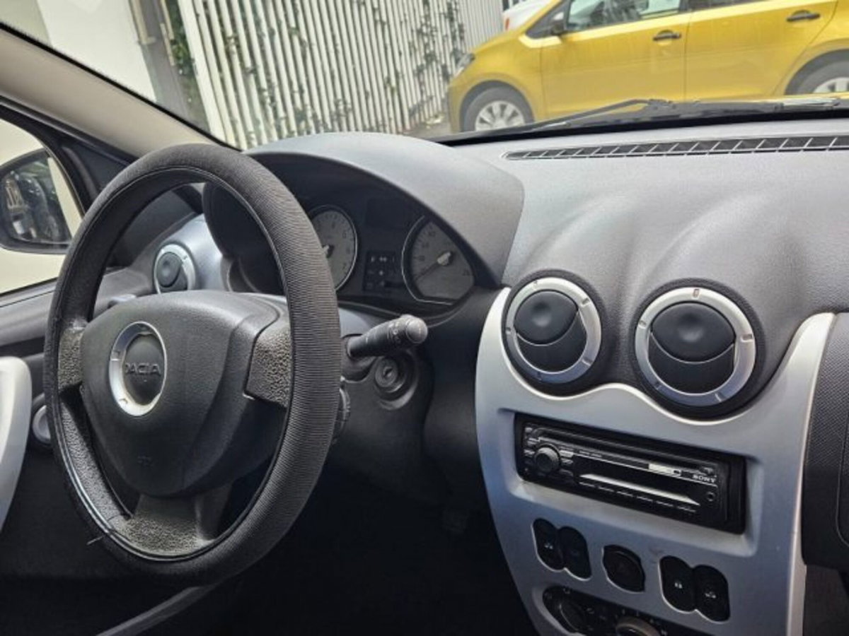 Dacia Sandero 1.2 16V GPL 75CV Embleme (10)