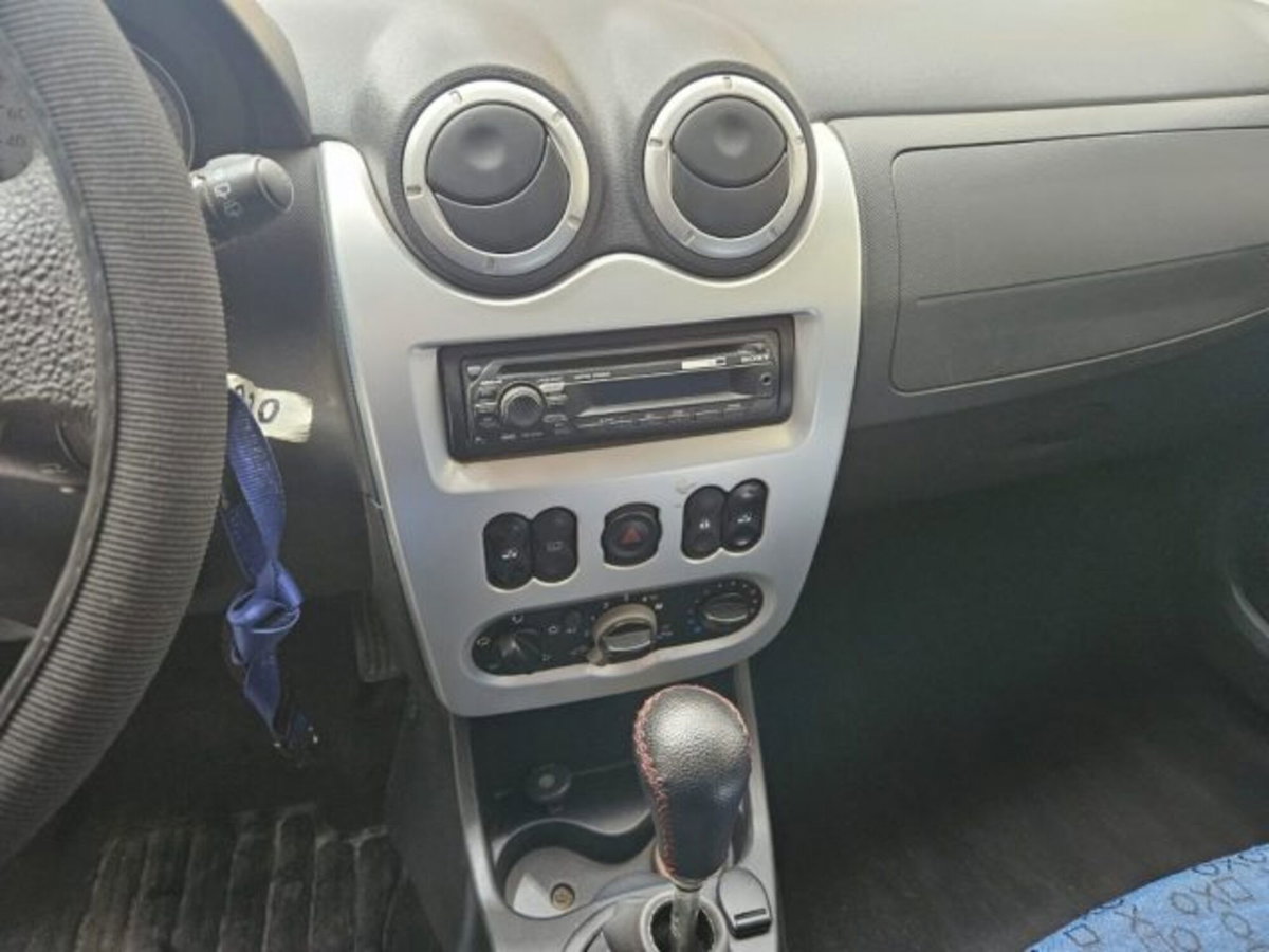 Dacia Sandero 1.2 16V GPL 75CV Embleme (13)