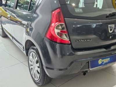 Dacia Sandero 1.2 16V GPL 75CV Embleme (2)