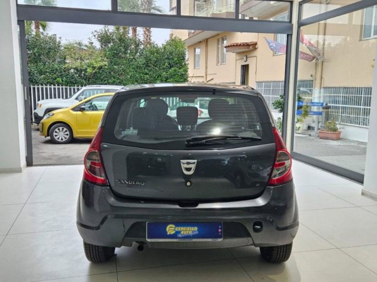 Dacia Sandero 1.2 16V GPL 75CV Embleme (6)