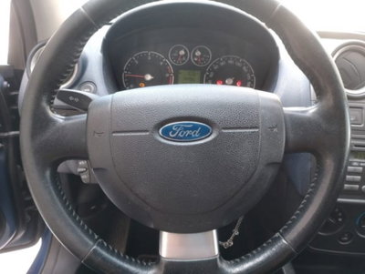 Ford Fiesta 1.4 TDCi 5p. Titanium (13)