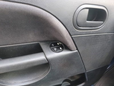 Ford Fiesta 1.4 TDCi 5p. Titanium (7)