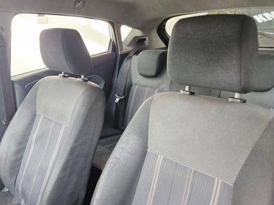 Ford Fiesta 1.4 TDCi 68CV 5 porte Titanium (15)