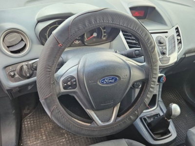 Ford Fiesta 1.4 TDCi 68CV 5 porte Titanium (7)