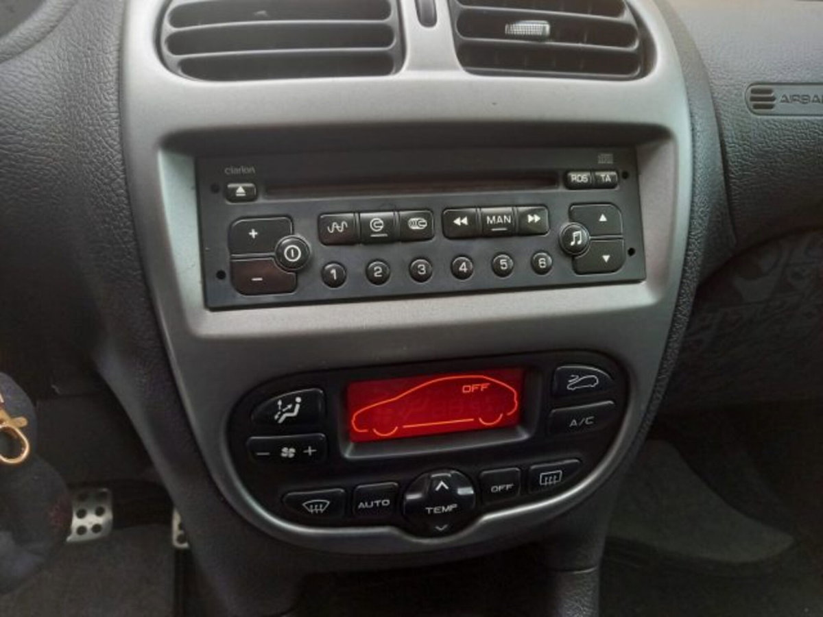 Peugeot 206 Cabrio HDi FAP CC Quiksilver (11)