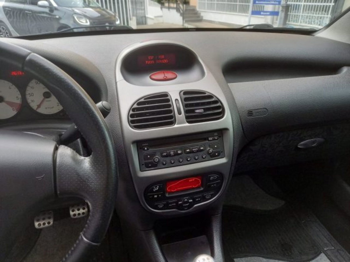 Peugeot 206 Cabrio HDi FAP CC Quiksilver (15)