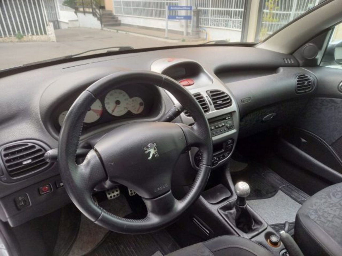 Peugeot 206 Cabrio HDi FAP CC Quiksilver (18)