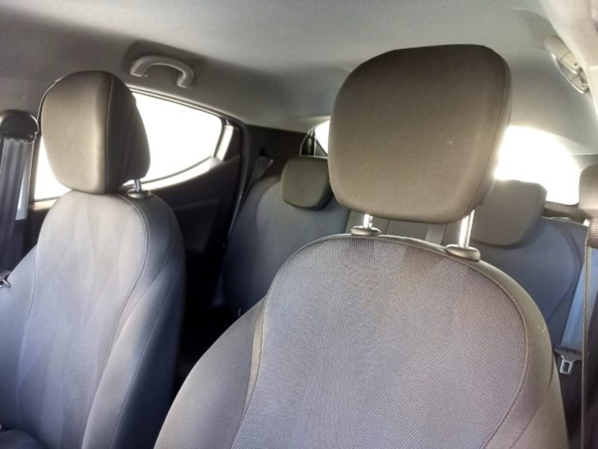 Lancia Ypsilon 1.2 69 CV 5 porte Gold (14)