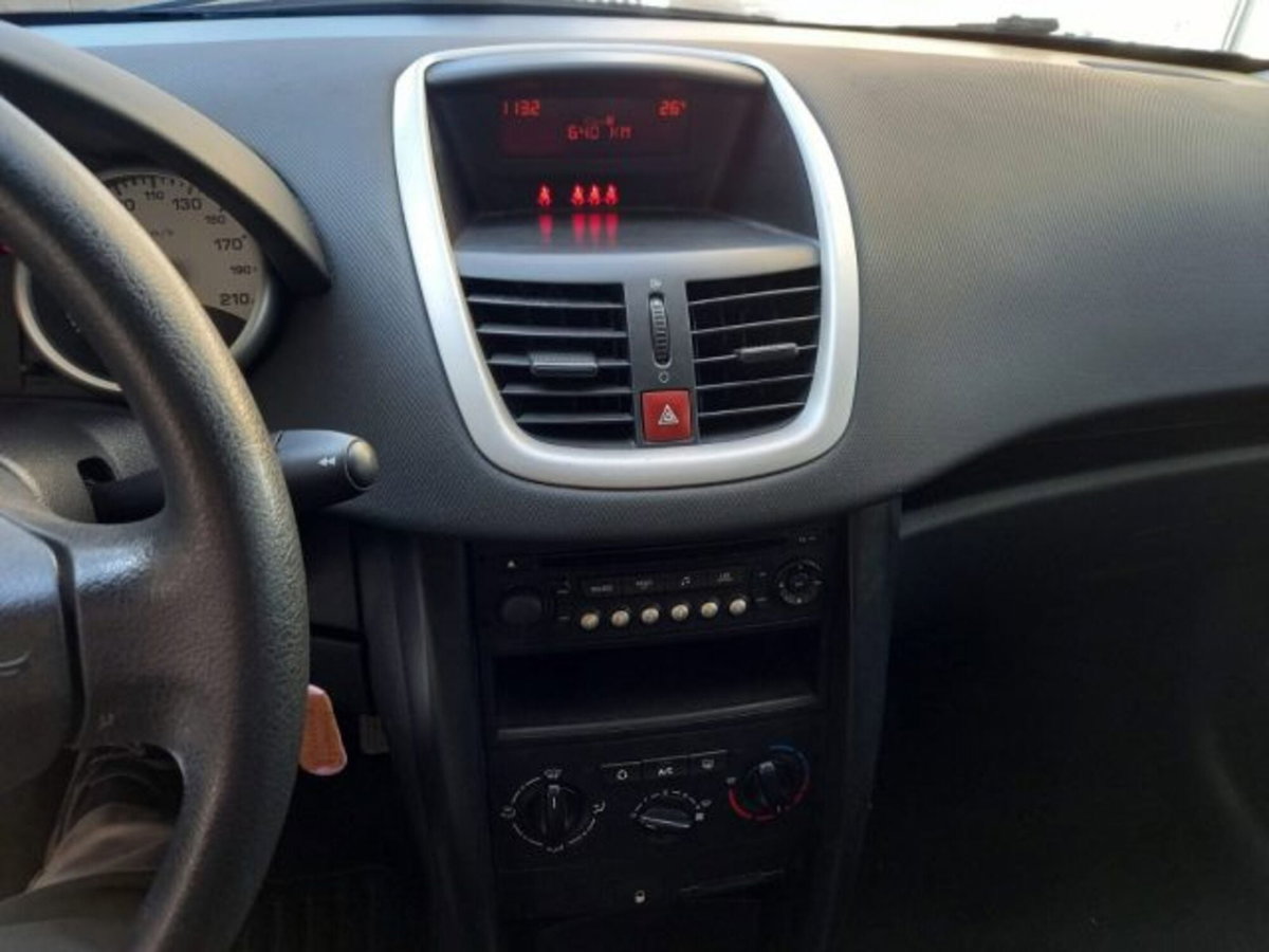Peugeot 207 HDi 70CV FAP 5p. X Line (4)