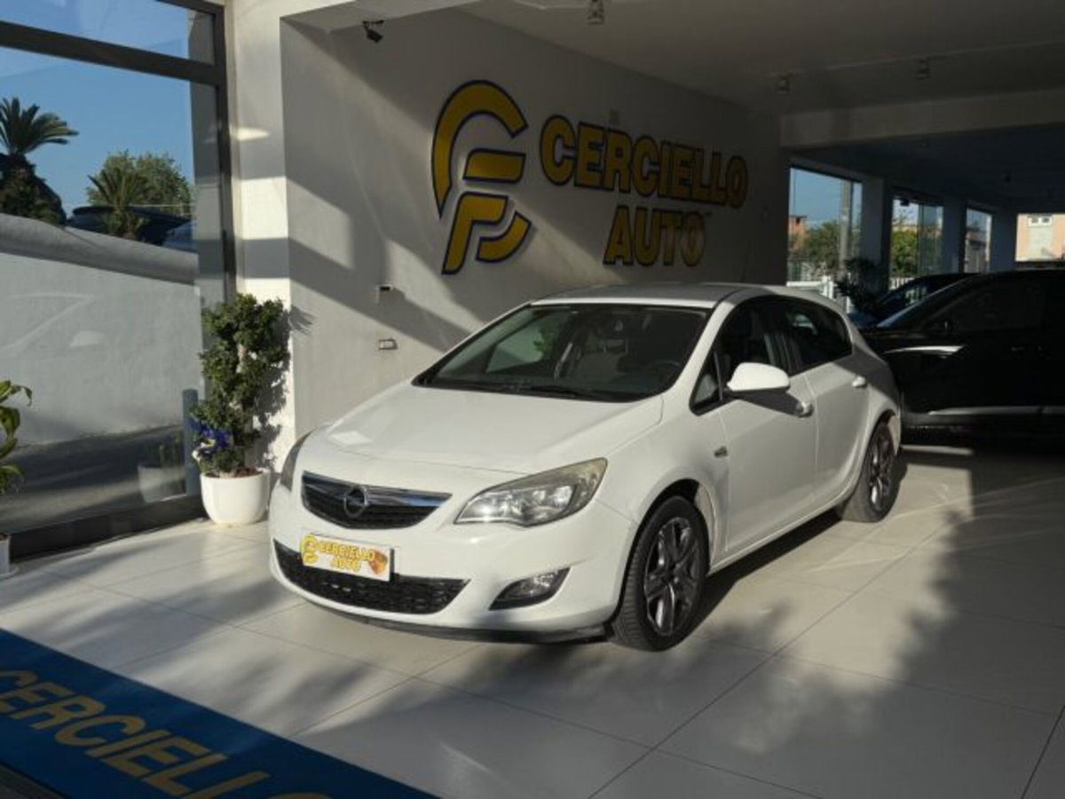 Opel Astra 1.4 100CV 5 porte Cosmo