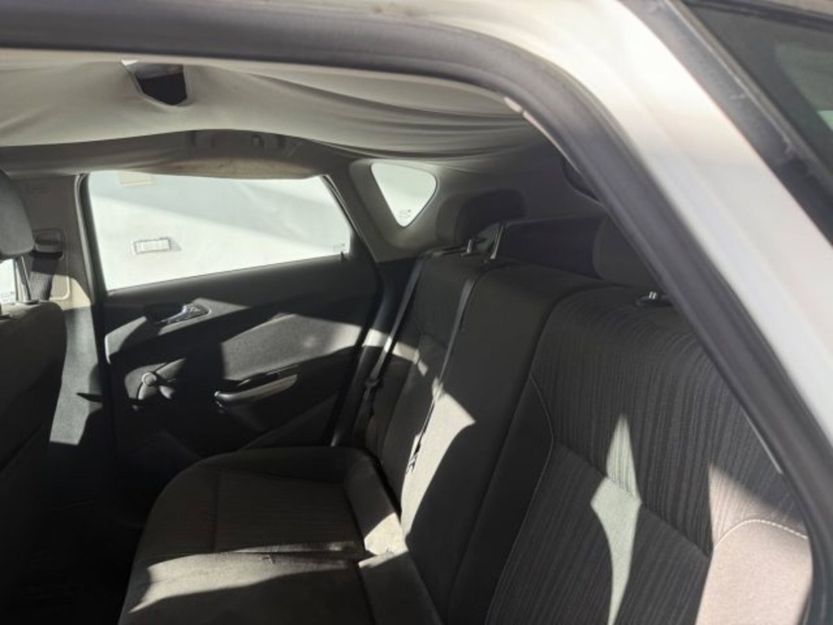 Opel Astra 1.4 100CV 5 porte Cosmo (16)