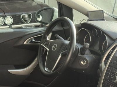 Opel Astra 1.4 100CV 5 porte Cosmo (9)