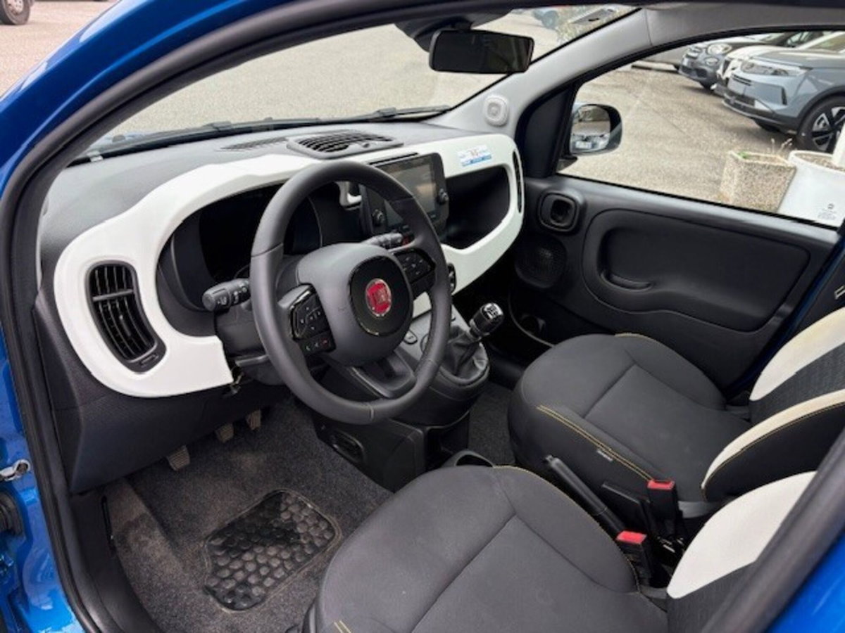 Fiat Panda 1.0 FireFly S&S Hybrid City Cross (12)