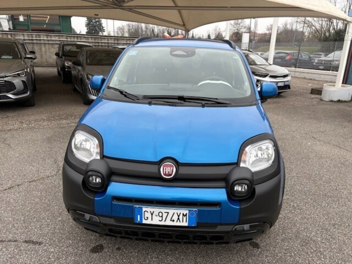 Fiat Panda 1.0 FireFly S&S Hybrid City Cross (2)