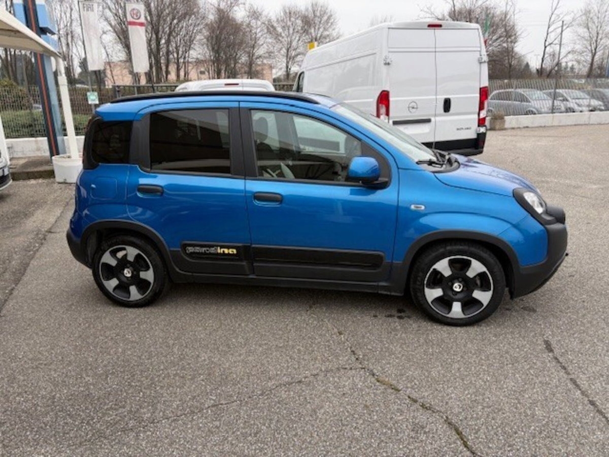 Fiat Panda 1.0 FireFly S&S Hybrid City Cross (4)