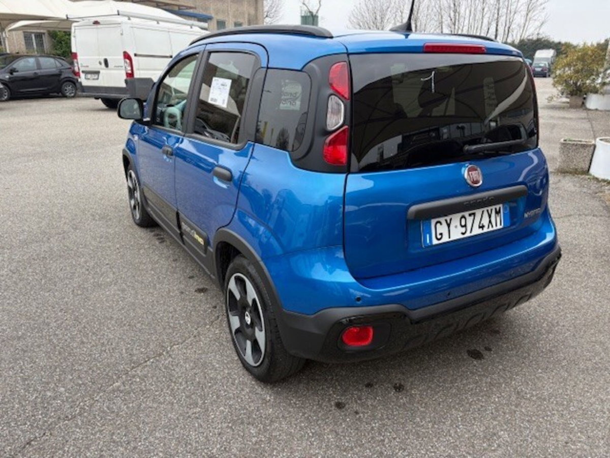 Fiat Panda 1.0 FireFly S&S Hybrid City Cross (8)