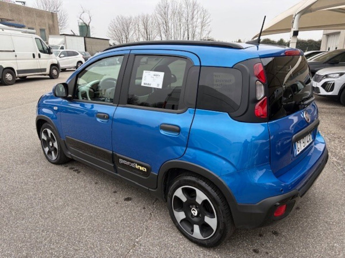 Fiat Panda 1.0 FireFly S&S Hybrid City Cross (9)