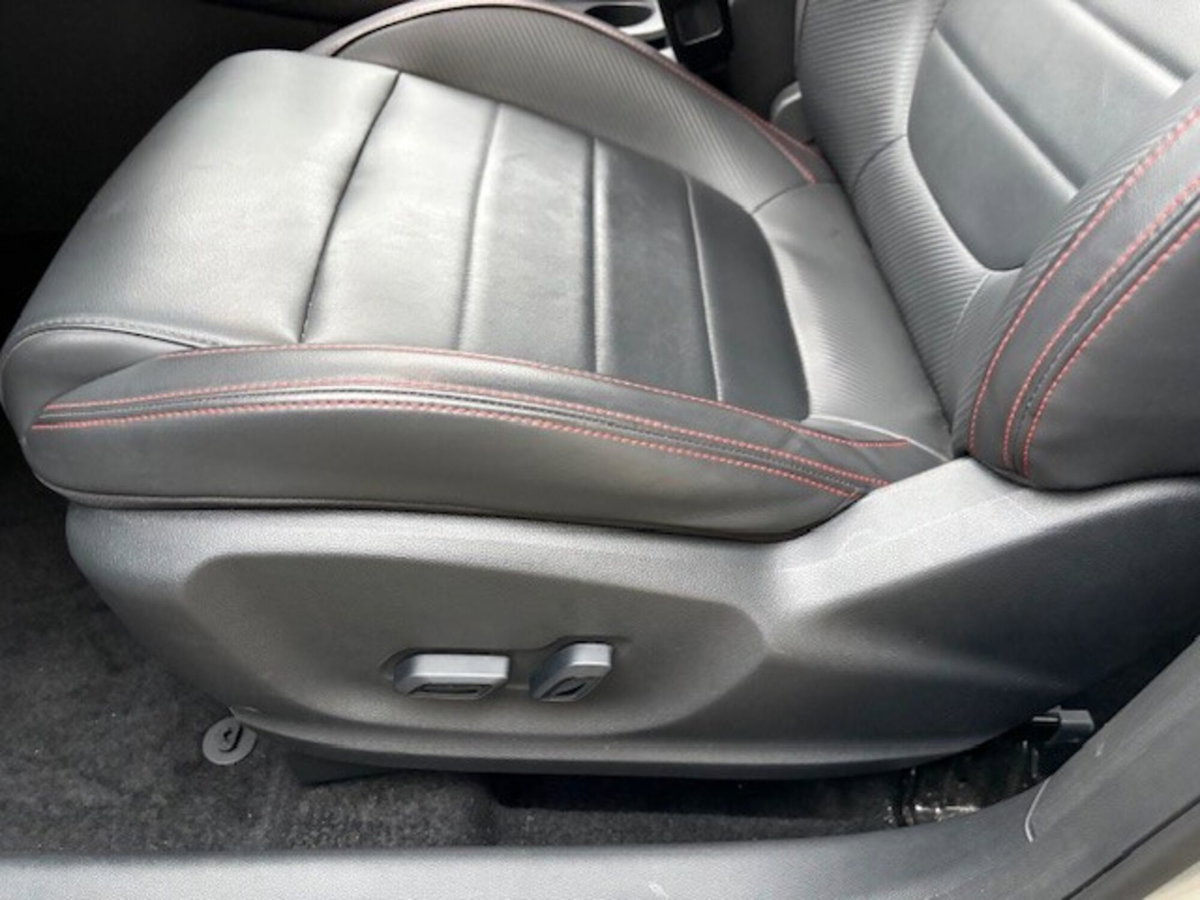 Mg ZS ZS 1.5 Luxury (17)