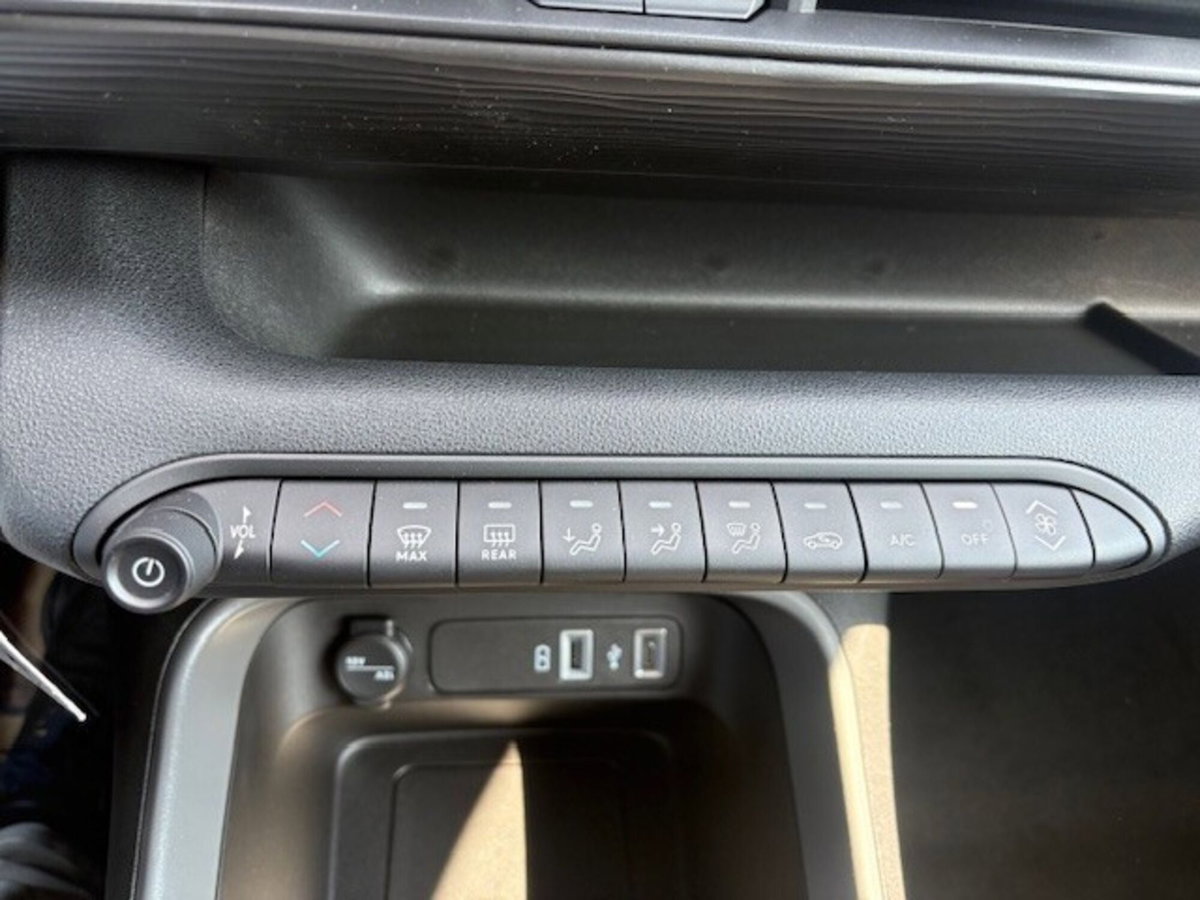 Jeep Avenger 1.2 turbo Longitude fwd 100cv (17)
