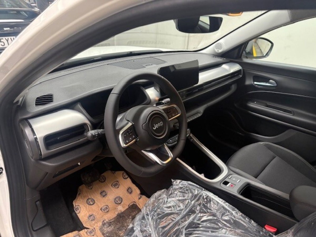 Jeep Avenger 1.2 turbo Altitude fwd 100cv (2)