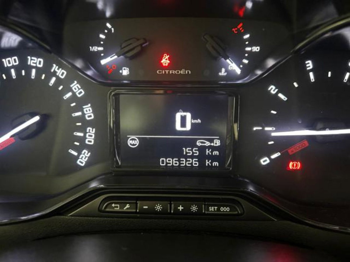 Citroen C3 BlueHDi 100 S&S Feel (8)