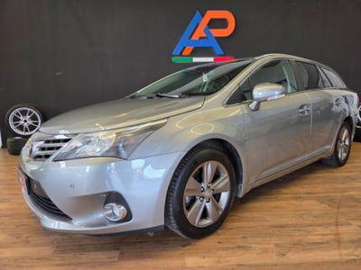 Toyota Avensis Station Wagon 2.0 D-4D Wagon Lounge usata