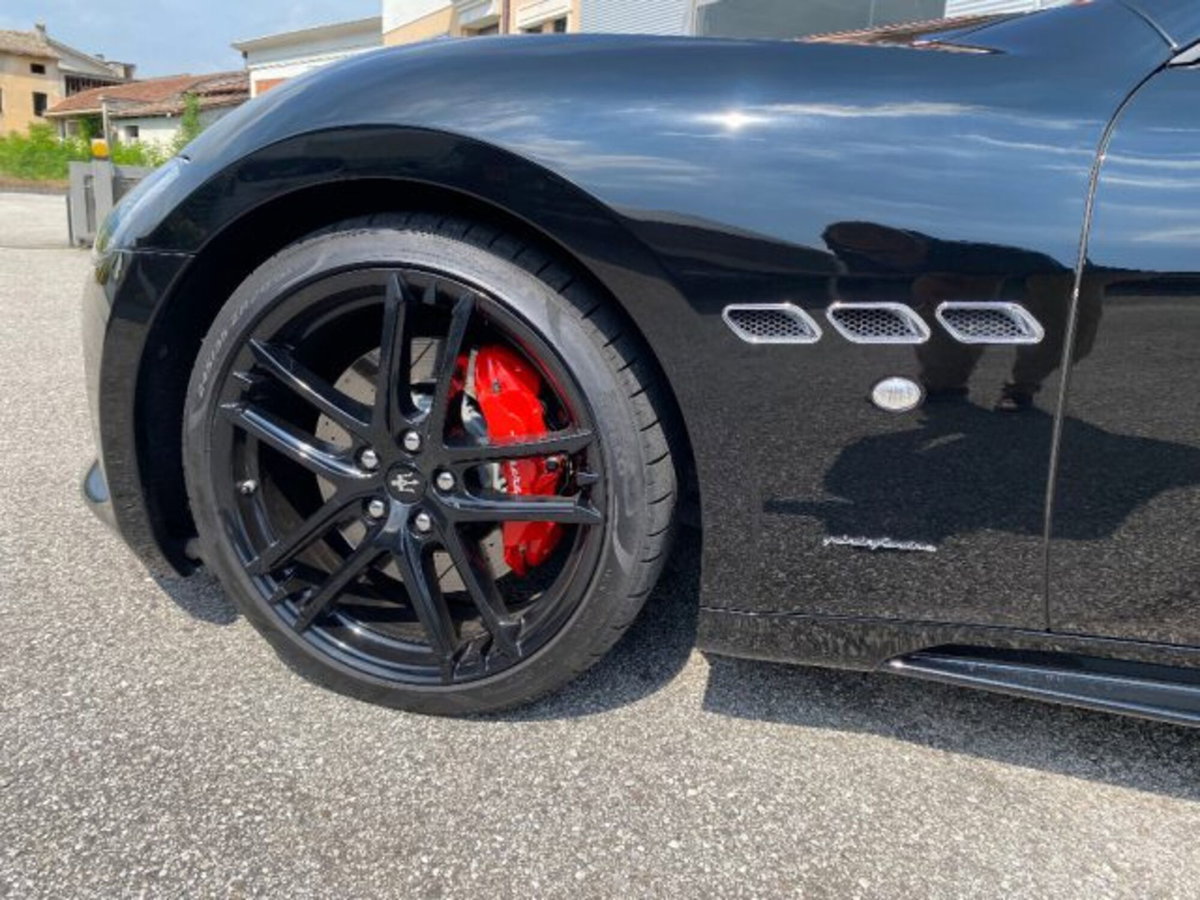 Maserati Grancabrio 4.7 V8 Sport (3)