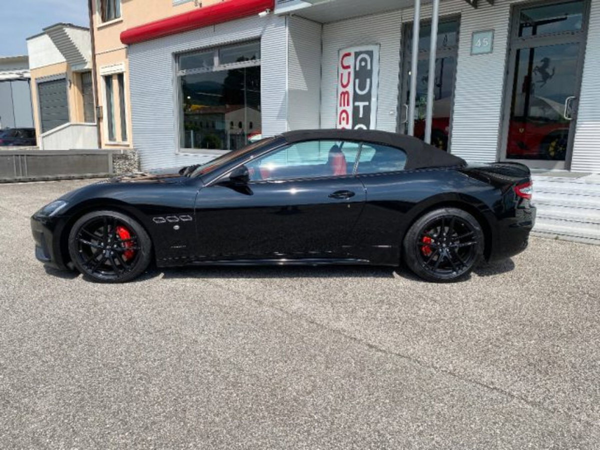 Maserati Grancabrio 4.7 V8 Sport (5)