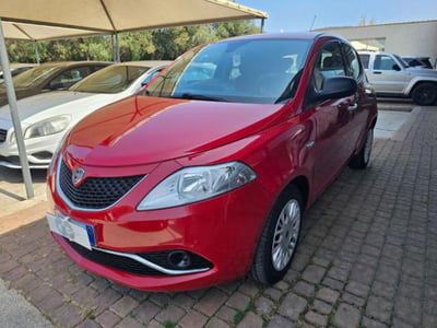Lancia Ypsilon 1.2 69 CV 5 porte GPL Ecochic Silver usata