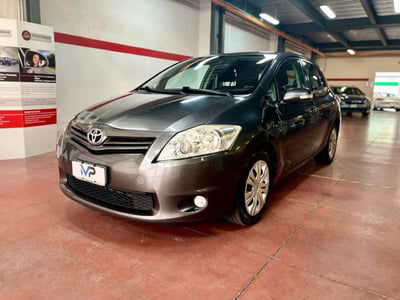 Toyota Auris 1.4 D-4D 5 porte Sol usata