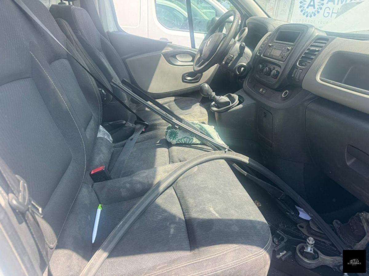 Renault Trafic Telaio T29 1.9dCi/100PL-TN P.Cab.Confort (3)