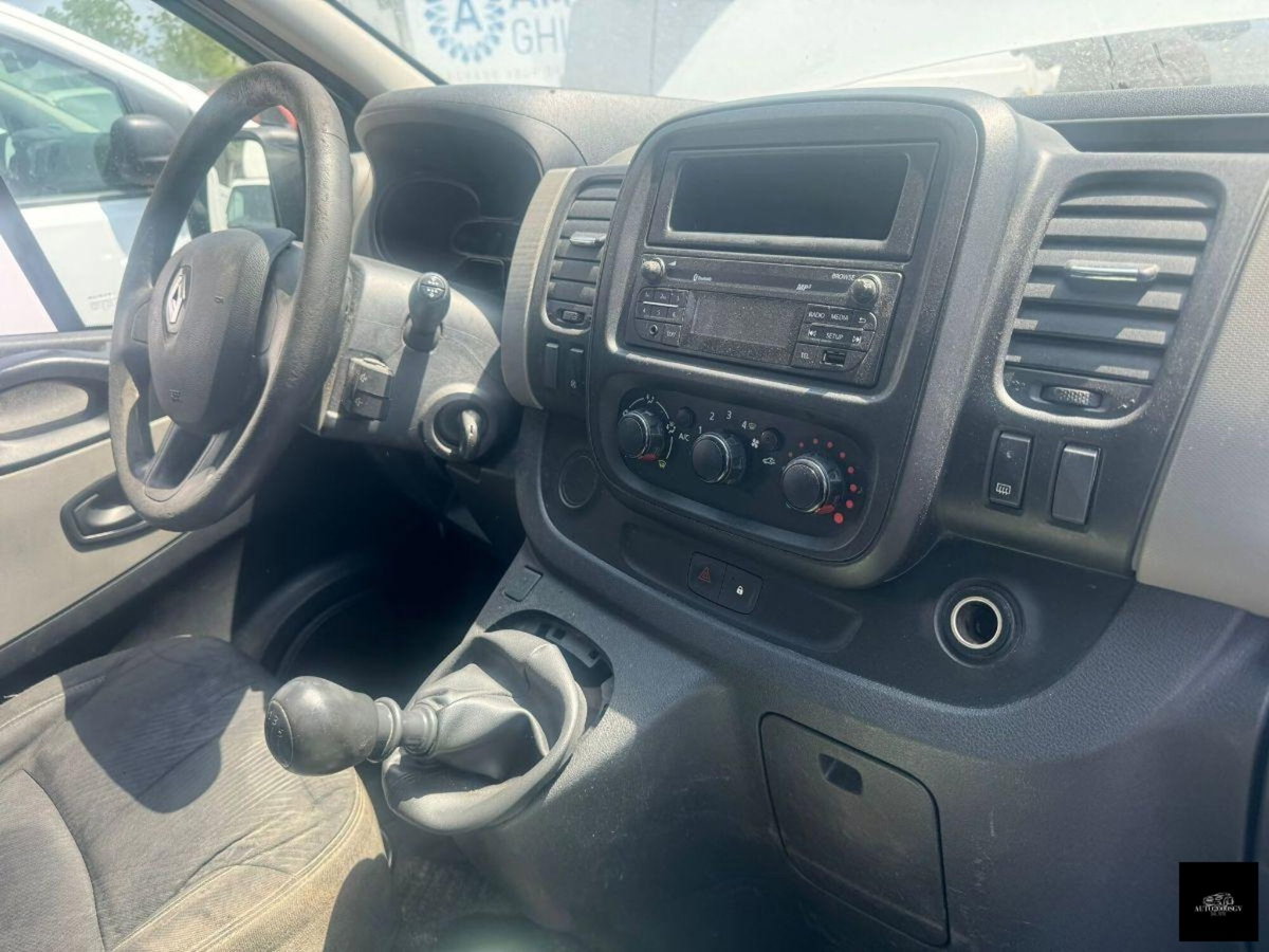 Renault Trafic Telaio T29 1.9dCi/100PL-TN P.Cab.Confort (4)