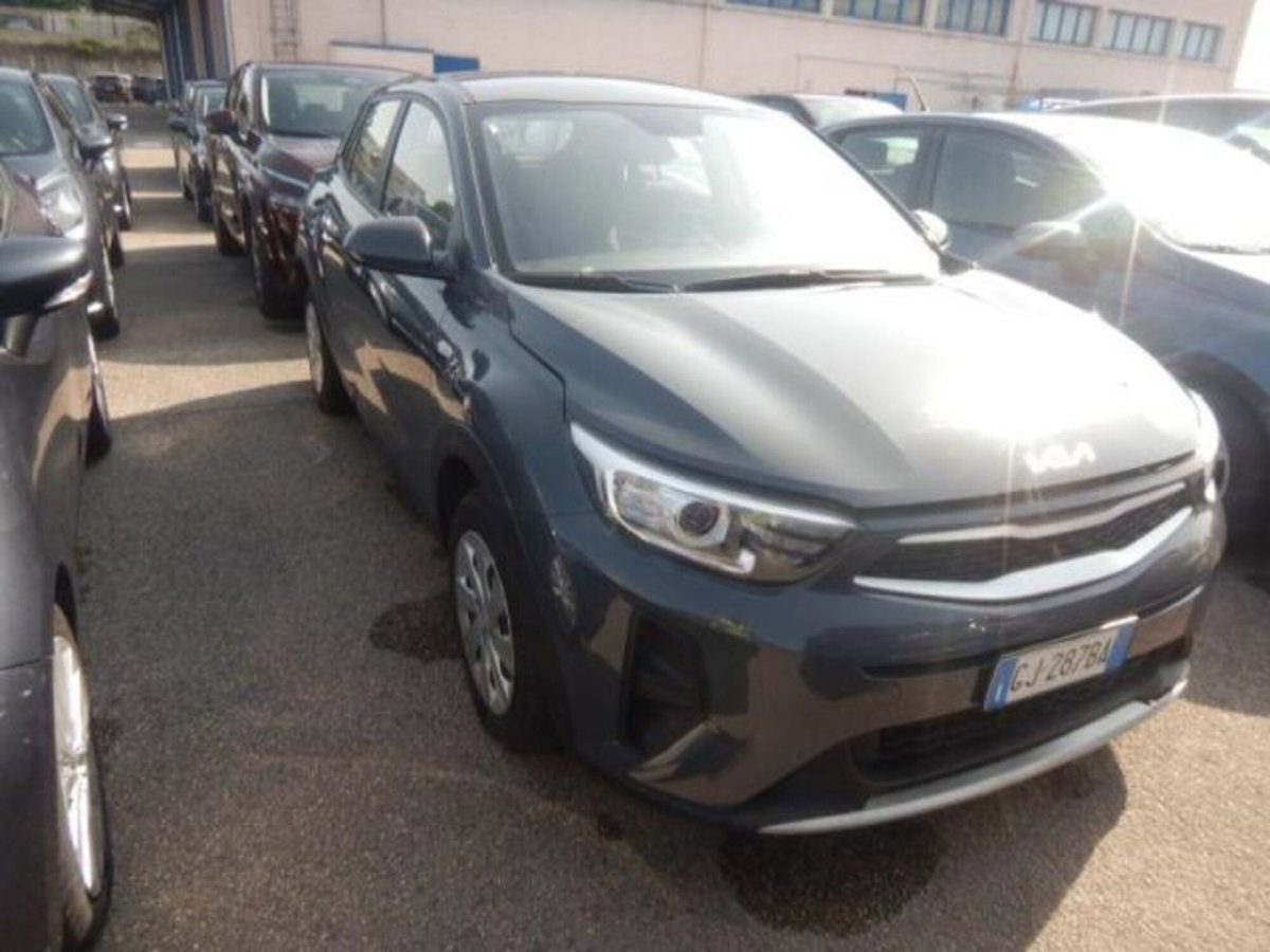 Kia Stonic 1.2 MPI 84 CV Style (2)