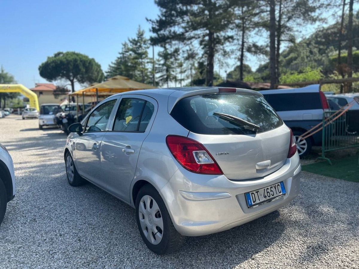 Opel Corsa 1.0 12V 5 porte Enjoy (4)