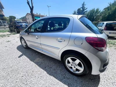 Peugeot 207 HDi 90CV 3p. 99g usata