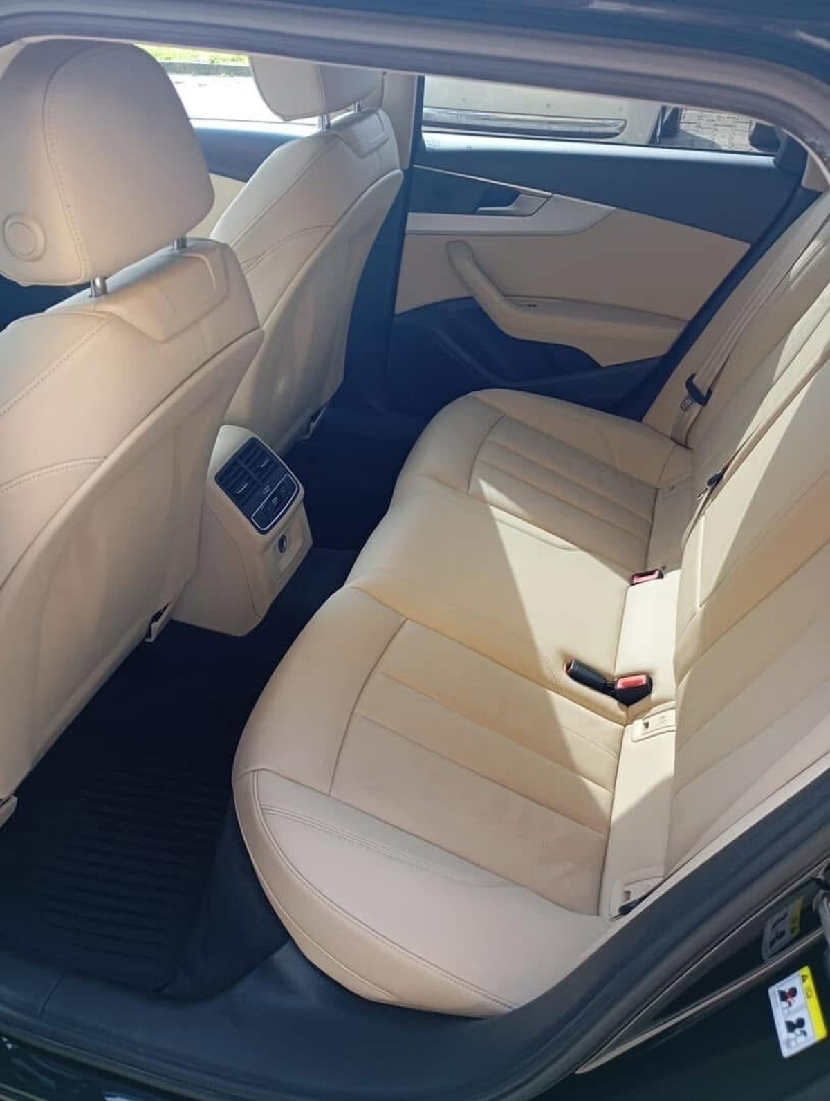 Audi A4 Allroad 40 TDI 204 CV S tronic (15)