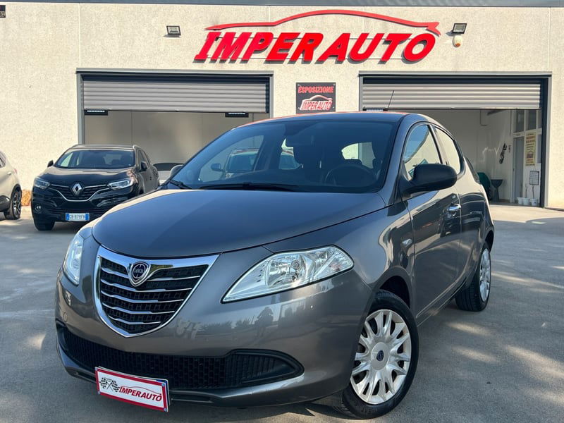 Lancia Ypsilon 1.2 69 CV 5 porte GPL Ecochic Silver