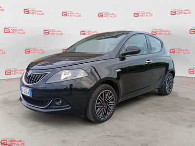 Lancia Ypsilon 1.0 FireFly 5 porte S&S Hybrid Silver Plus usata