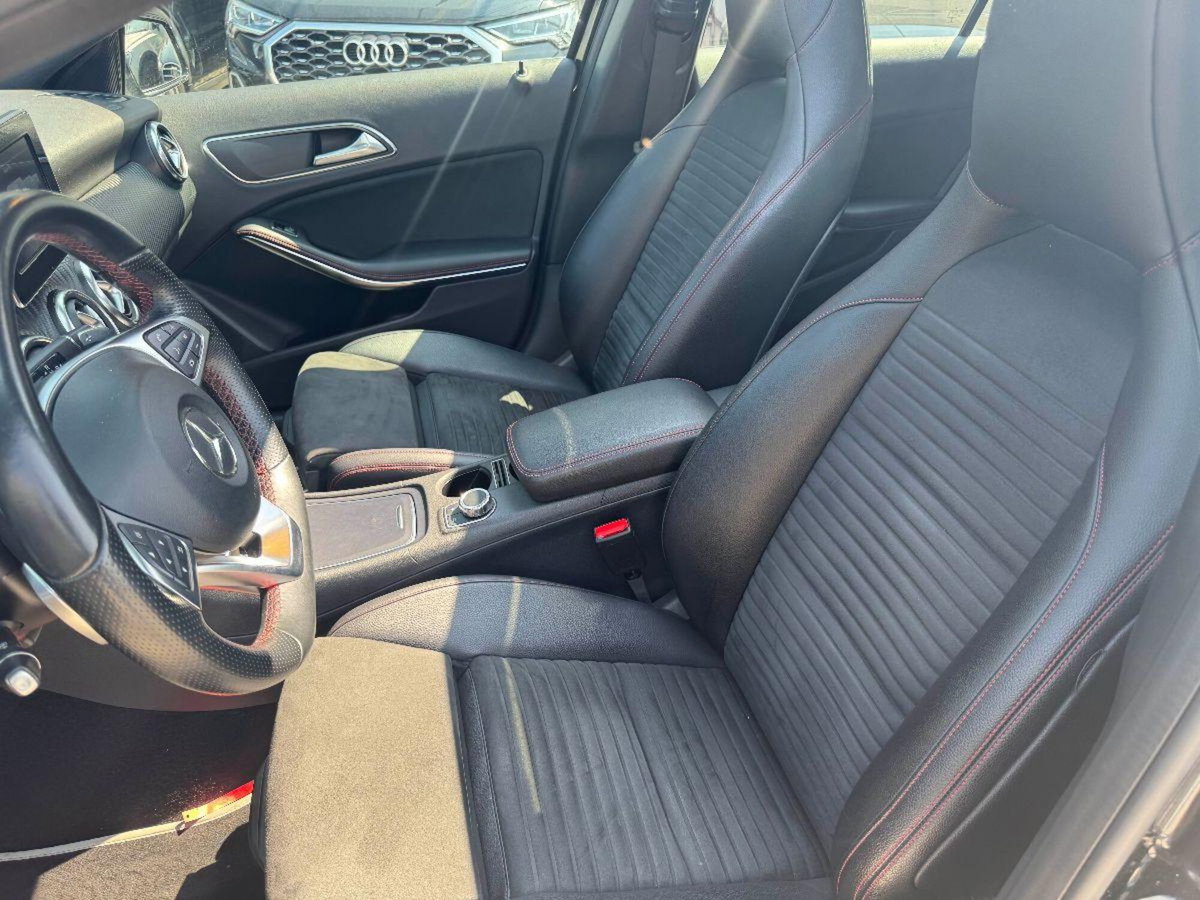 Mercedes-Benz Classe A 180 d Automatic Premium (11)