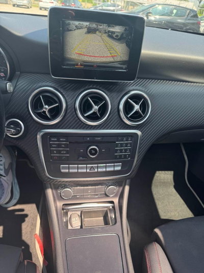 Mercedes-Benz Classe A 180 d Automatic Premium (13)