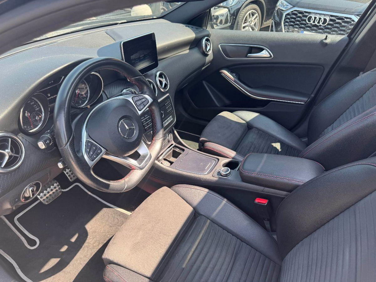Mercedes-Benz Classe A 180 d Automatic Premium (16)